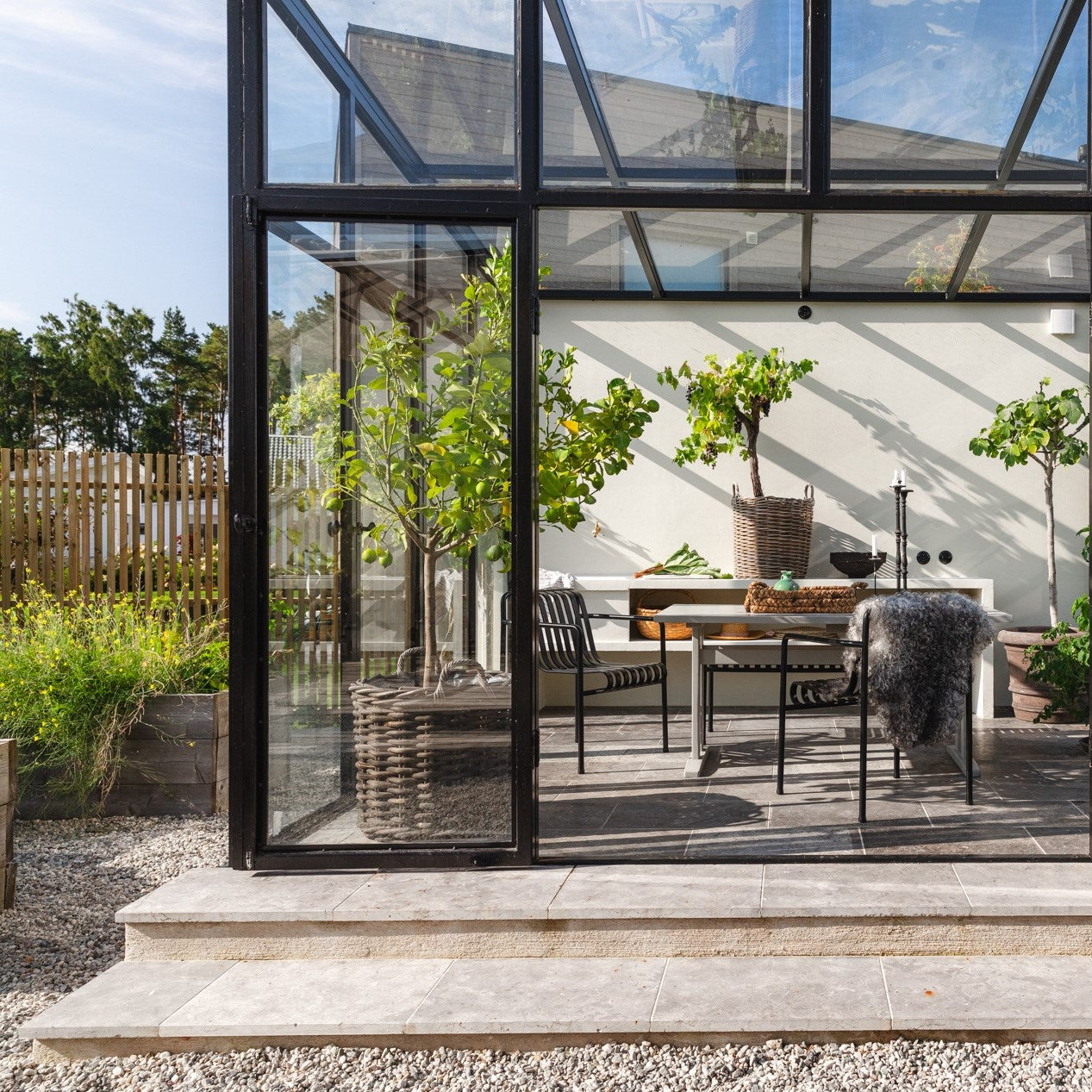 Uterum i somrig miljö