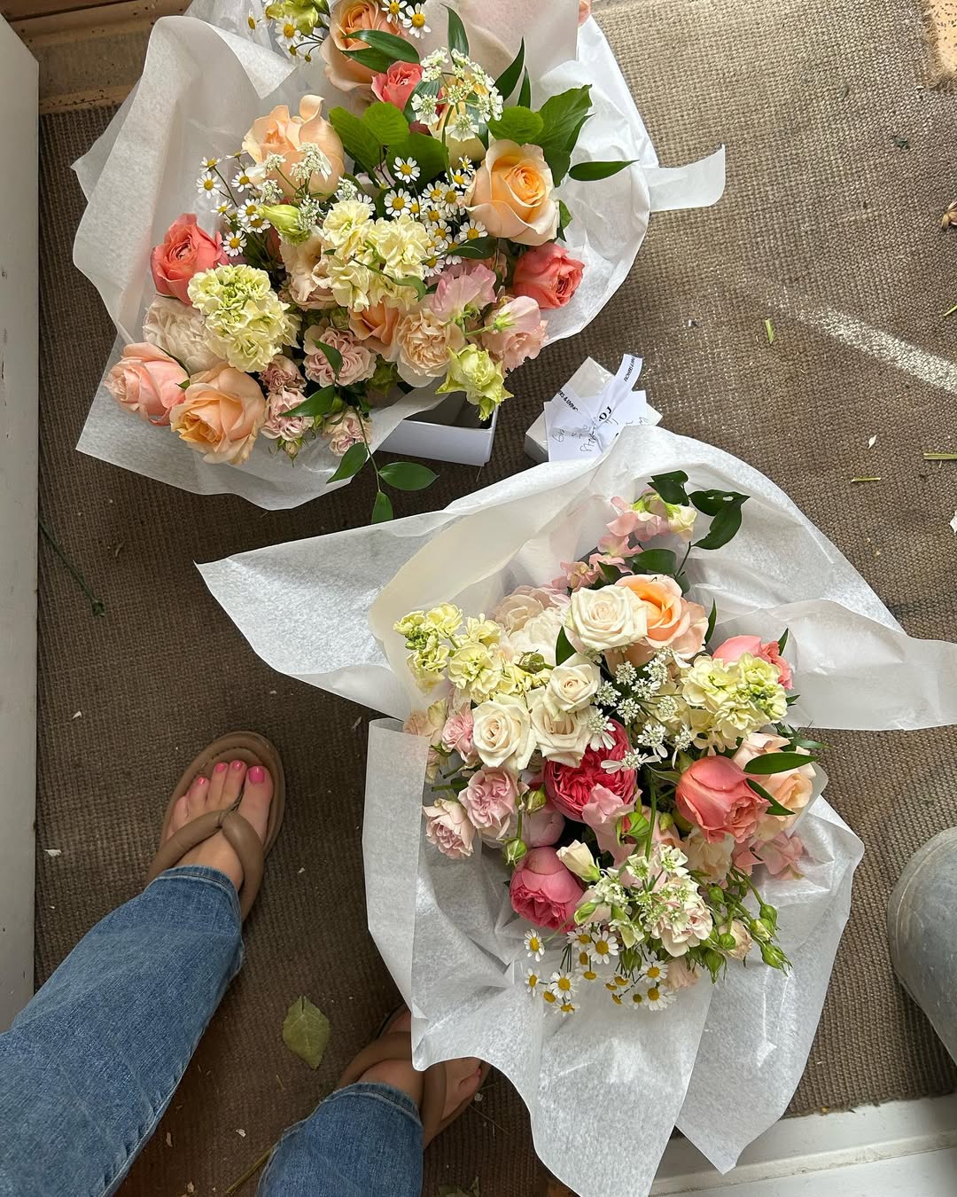 Vackra blombuketter i pastell färger