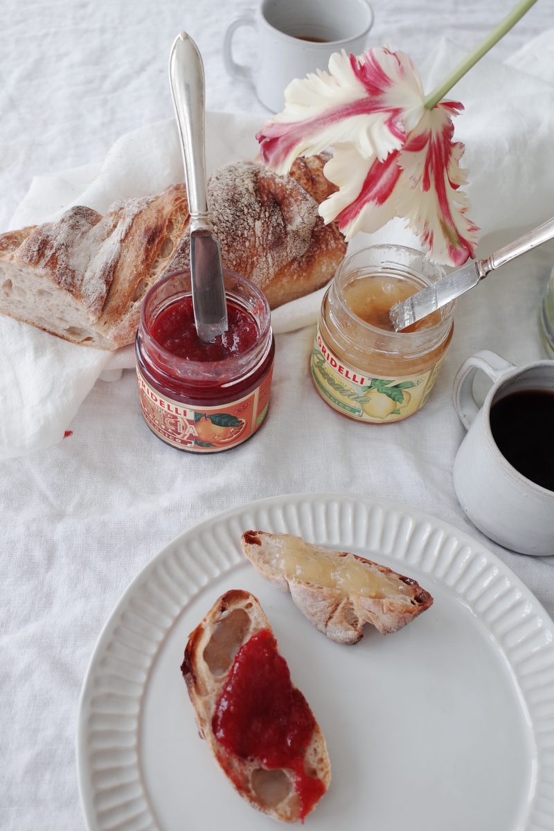 Brödlimpa med marmelad